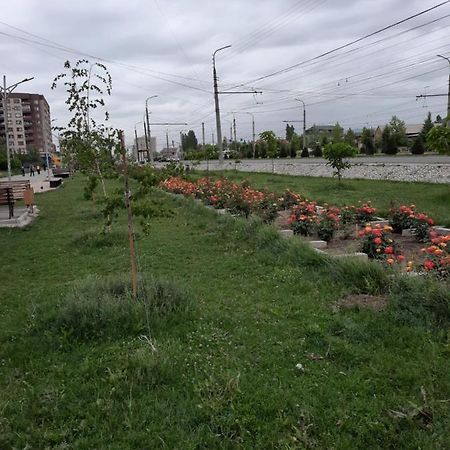 Diplomat Apartments Bishkek Luaran gambar
