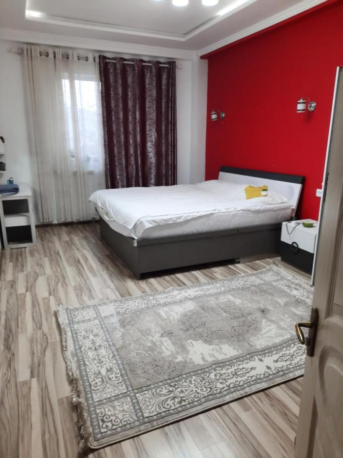 Diplomat Apartments Bishkek Luaran gambar